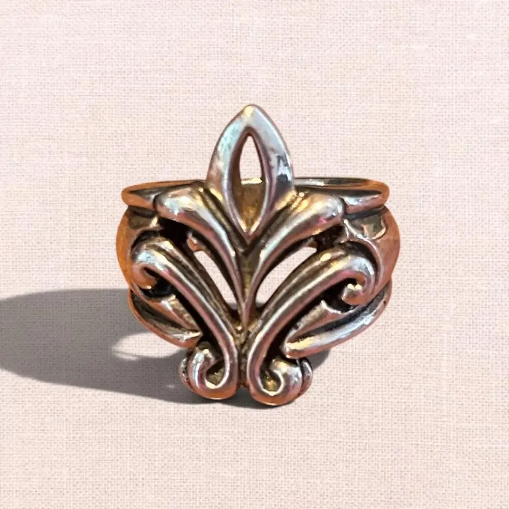 Vintage BARSE Sterling Silver Fleur de Lis Ring Size 6